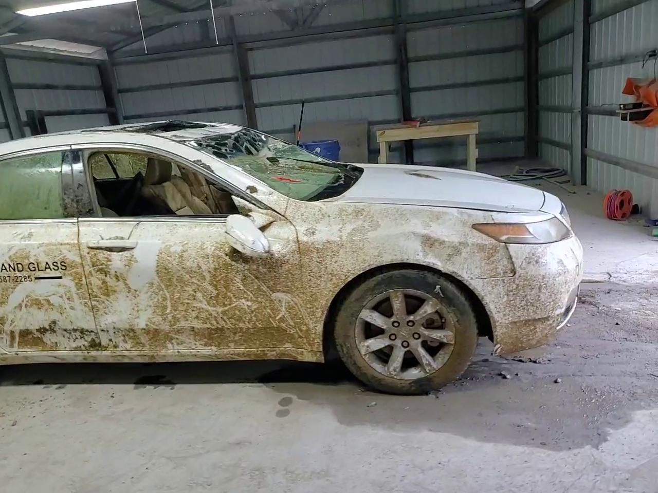 Фото: 19UUA8F25CA034036