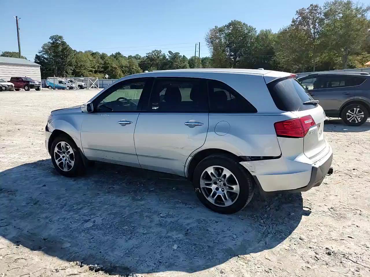 Фото: 2HNYD282X9H526177