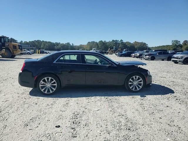 2018 Chrysler 300 Touring VIN: 2C3CCAAG4JH250123 Lot: 86633505
