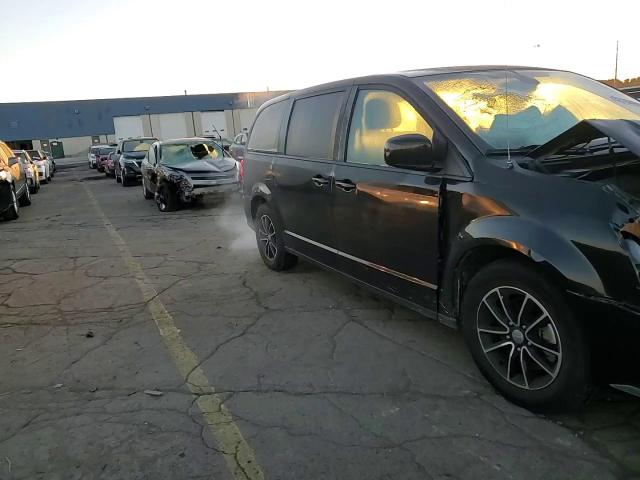 2019 Dodge Grand Caravan Gt VIN: 2C4RDGEG6KR529651 Lot: 82184605