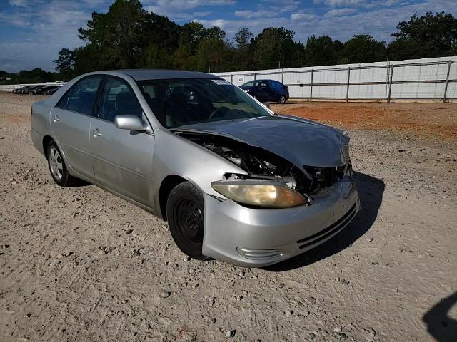 2004 Toyota Camry Le VIN: 4T1BE32K84U897766 Lot: 82230385