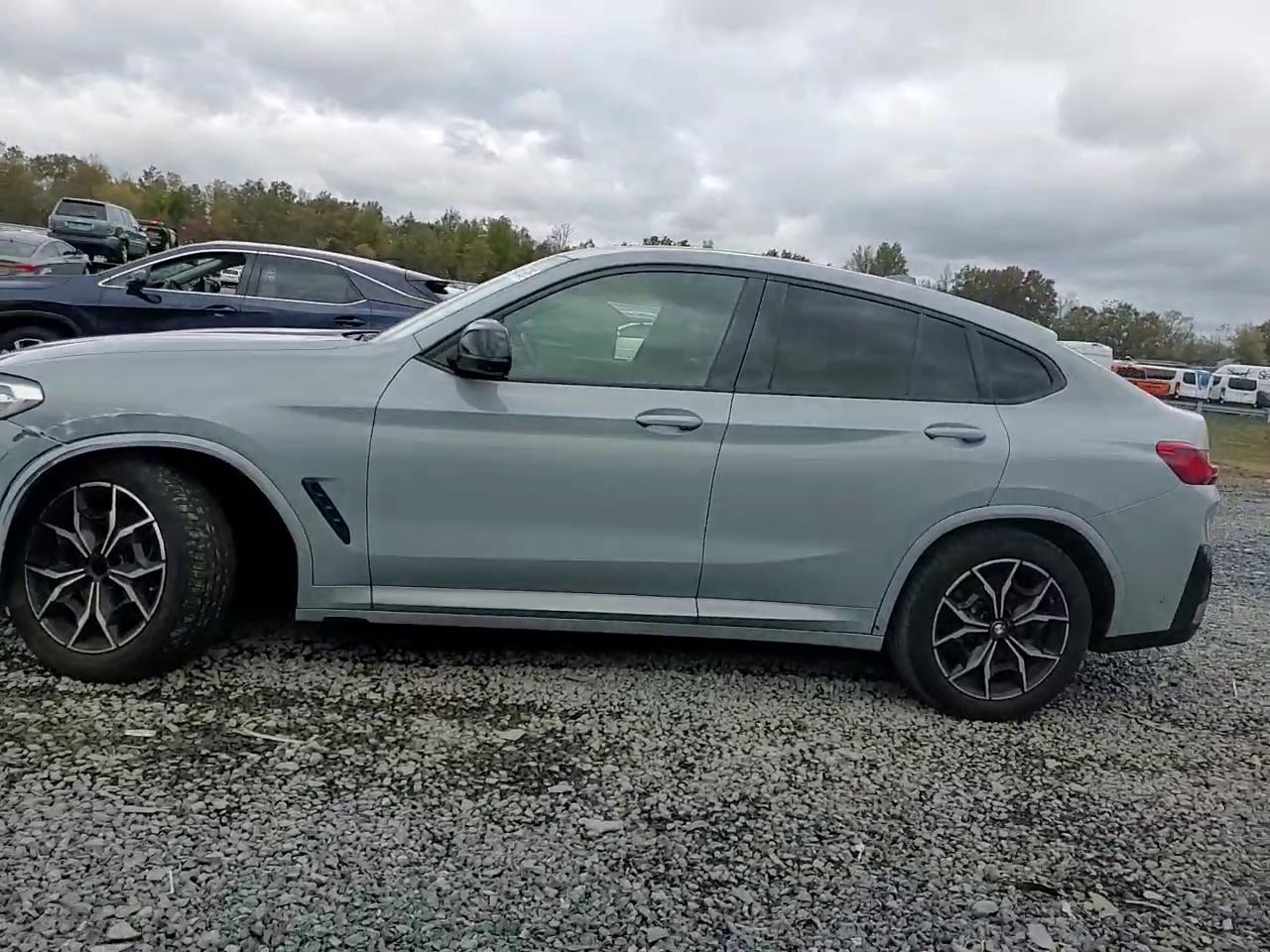 Фото: 5UX43DT0XN9L49924