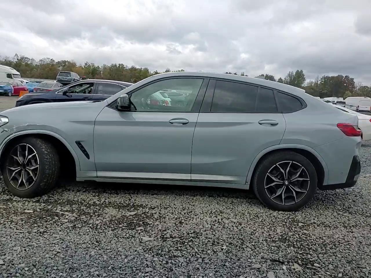 Фото: 5UX43DT0XN9L49924