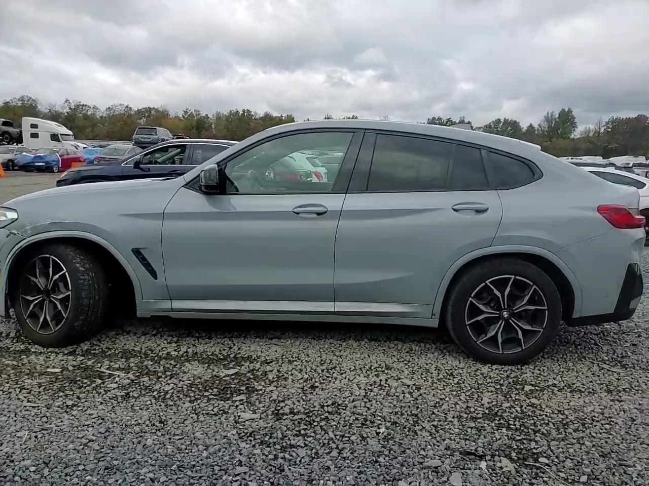 Фото: 5UX43DT0XN9L49924