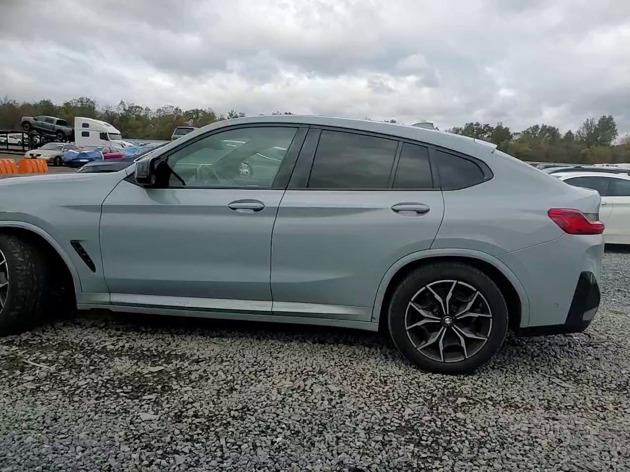 Фото: 5UX43DT0XN9L49924