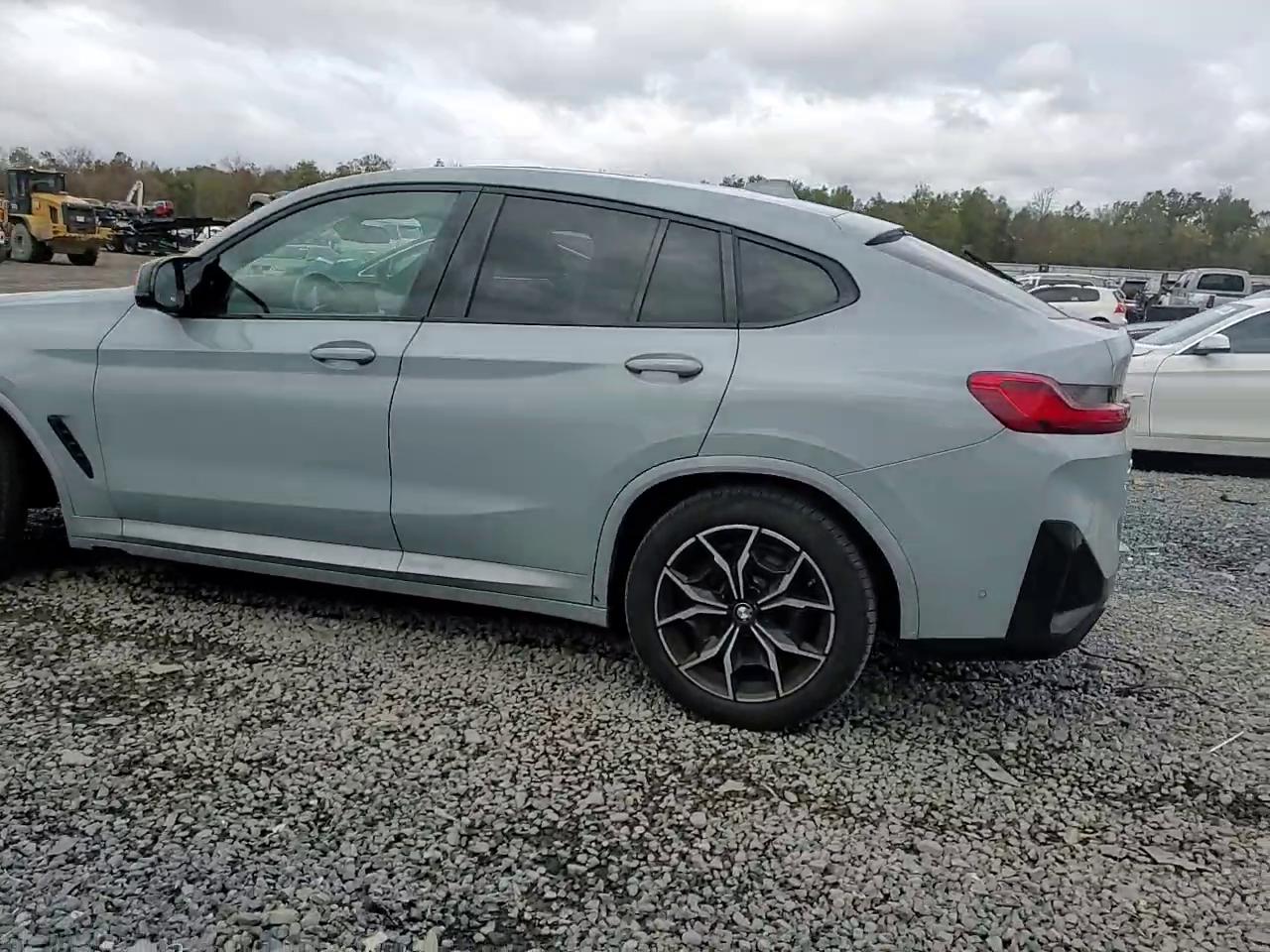 Фото: 5UX43DT0XN9L49924