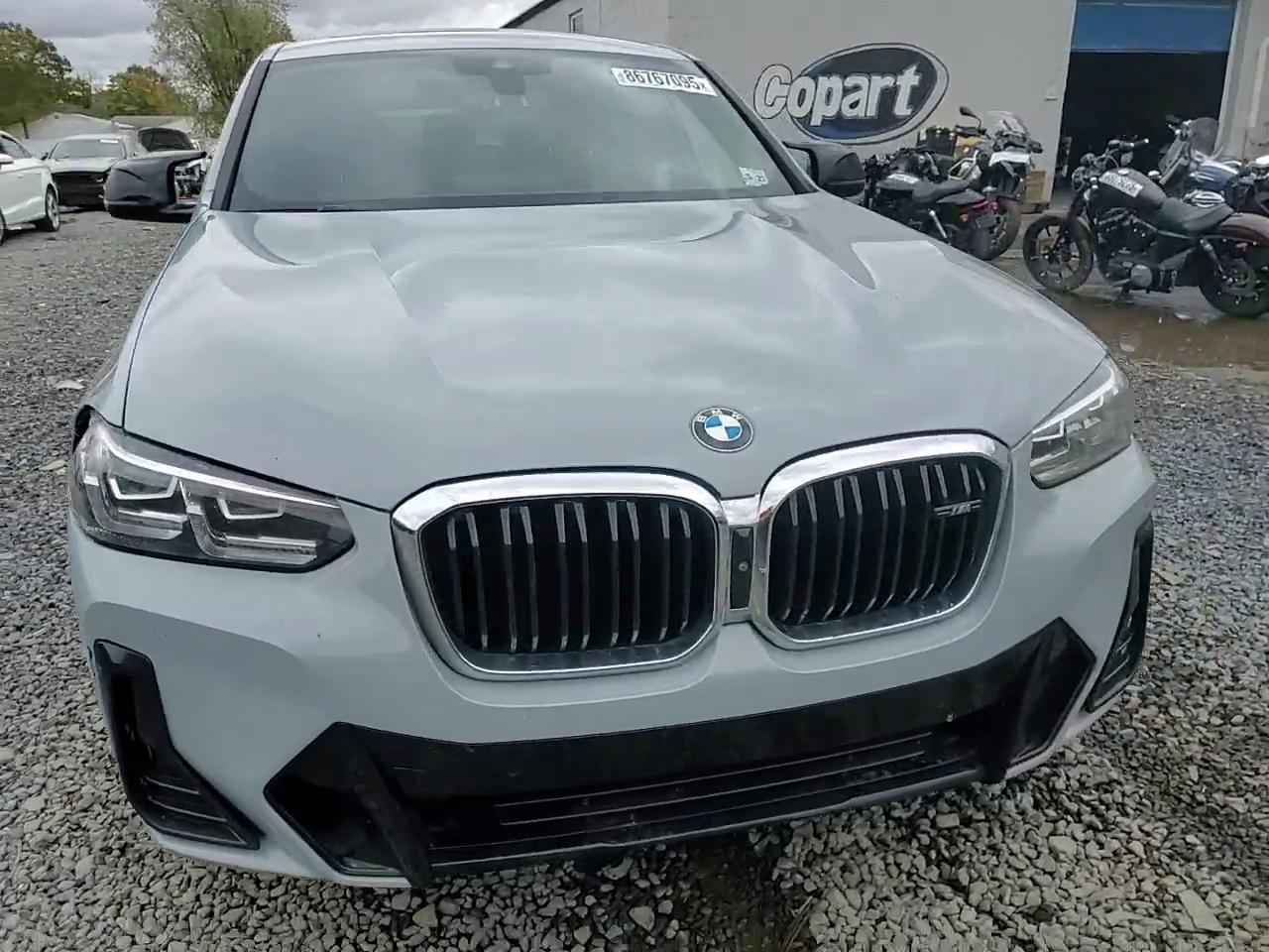 Фото: 5UX43DT0XN9L49924