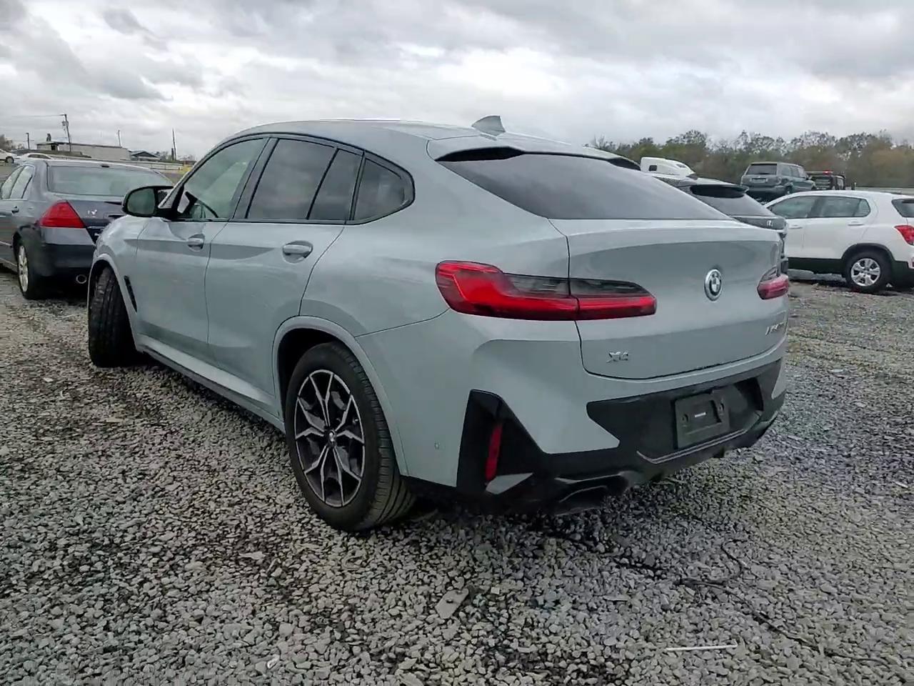 Фото: 5UX43DT0XN9L49924