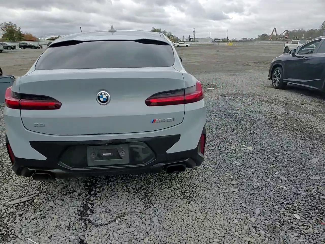 Фото: 5UX43DT0XN9L49924