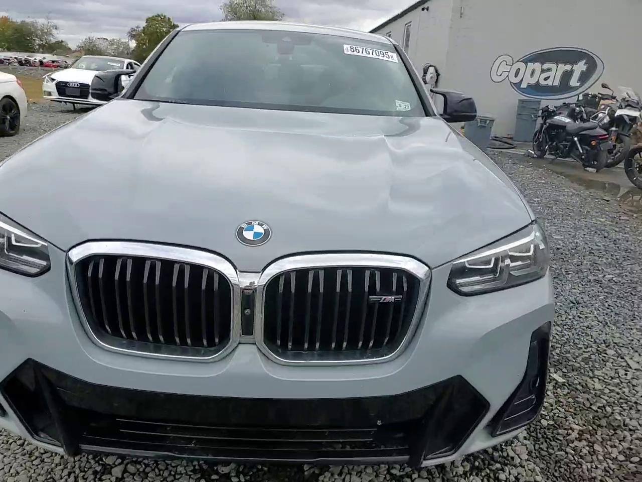 Фото: 5UX43DT0XN9L49924