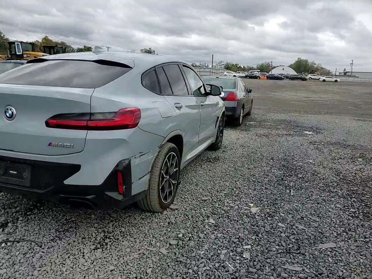 Фото: 5UX43DT0XN9L49924