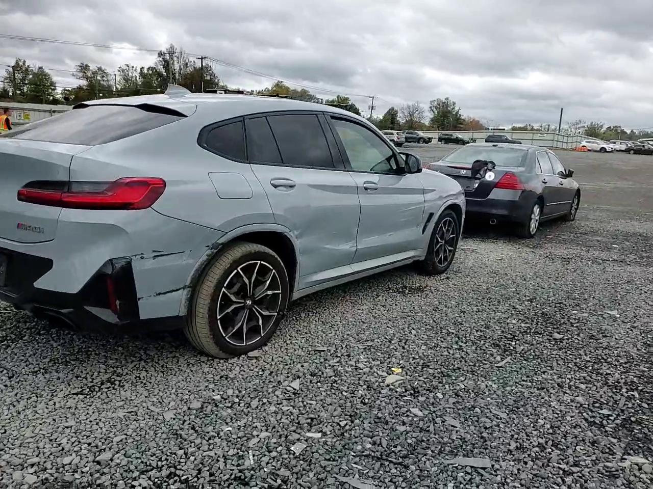 Фото: 5UX43DT0XN9L49924