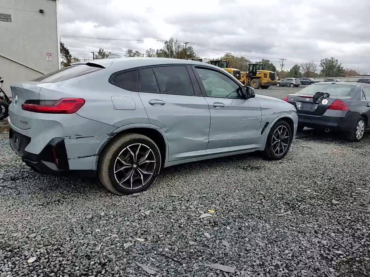 Фото: 5UX43DT0XN9L49924