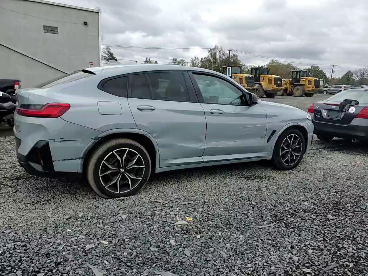 Фото: 5UX43DT0XN9L49924