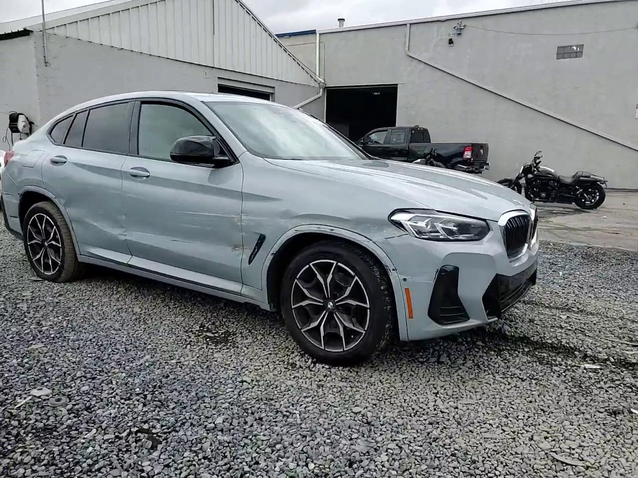 Фото: 5UX43DT0XN9L49924