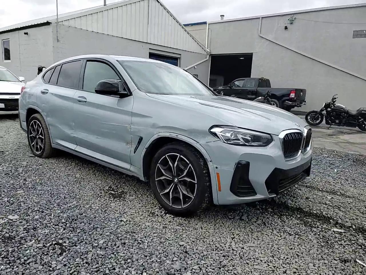 Фото: 5UX43DT0XN9L49924