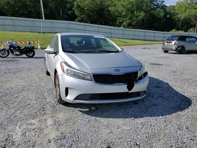 2017 Kia Forte Lx VIN: 3KPFK4A71HE111568 Lot: 81911935