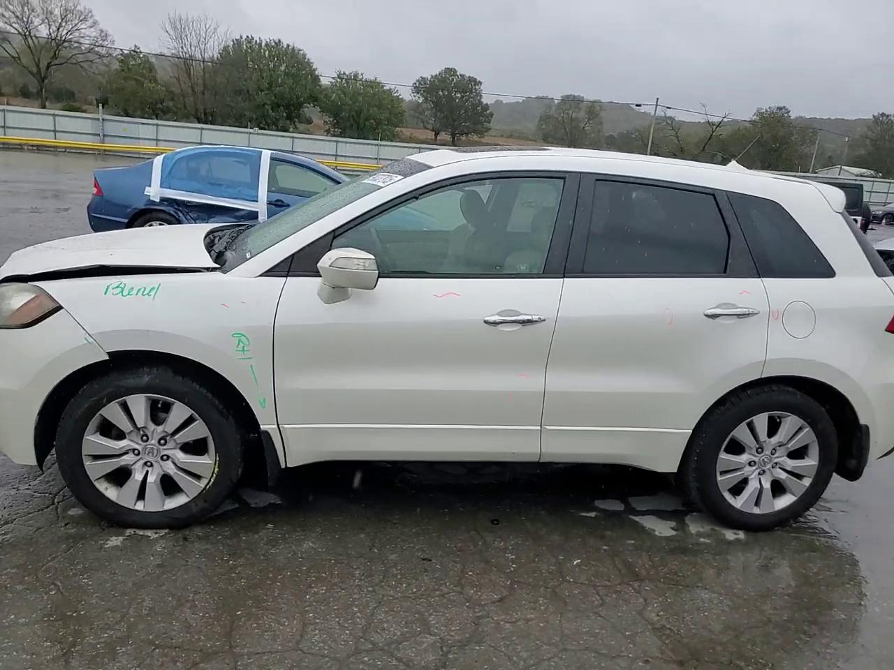 Фото: 5J8TB2H22AA004136