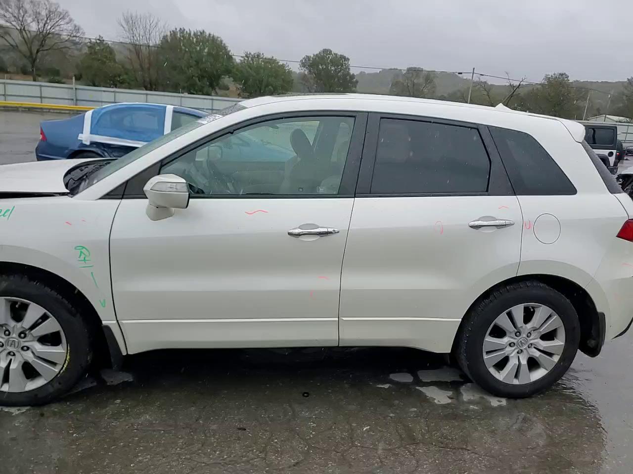 Фото: 5J8TB2H22AA004136