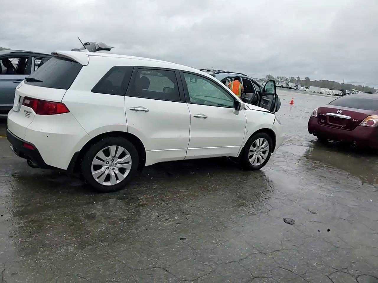 Фото: 5J8TB2H22AA004136