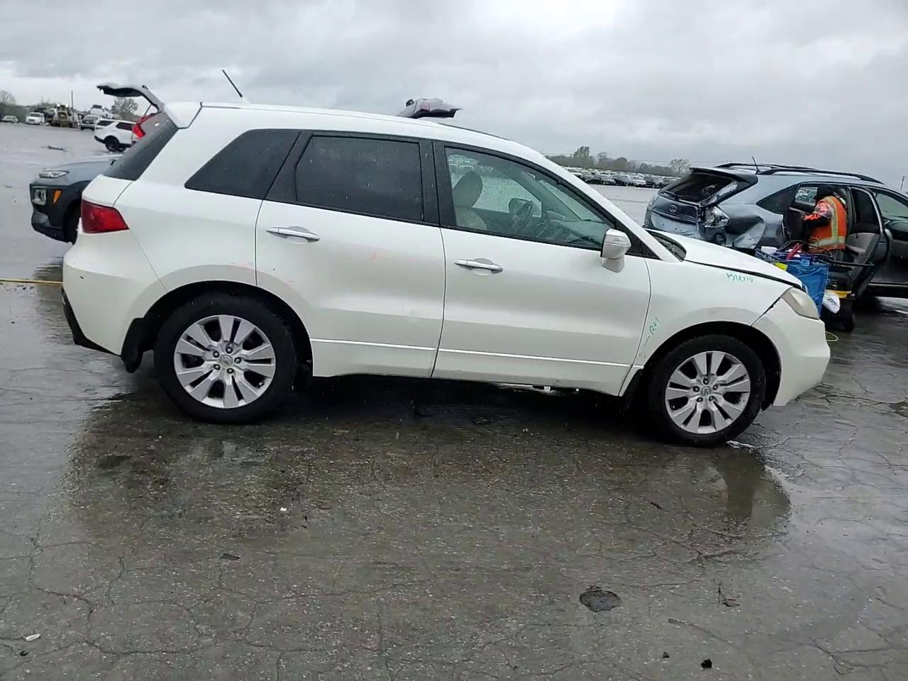 Фото: 5J8TB2H22AA004136