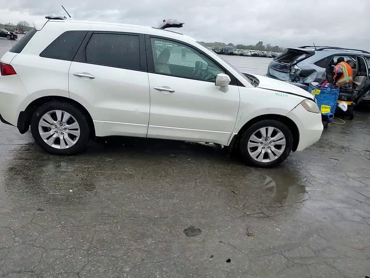 Фото: 5J8TB2H22AA004136