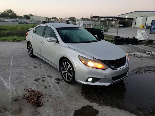 2017 Nissan Altima 2.5 VIN: 1N4AL3AP7HC258265 Lot: 81818305