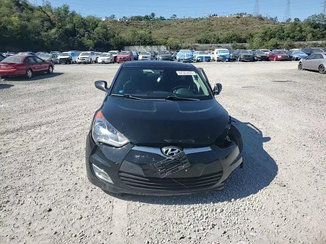 2017 Hyundai Veloster VIN: KMHTC6AD3HU310121 Lot: 84523455