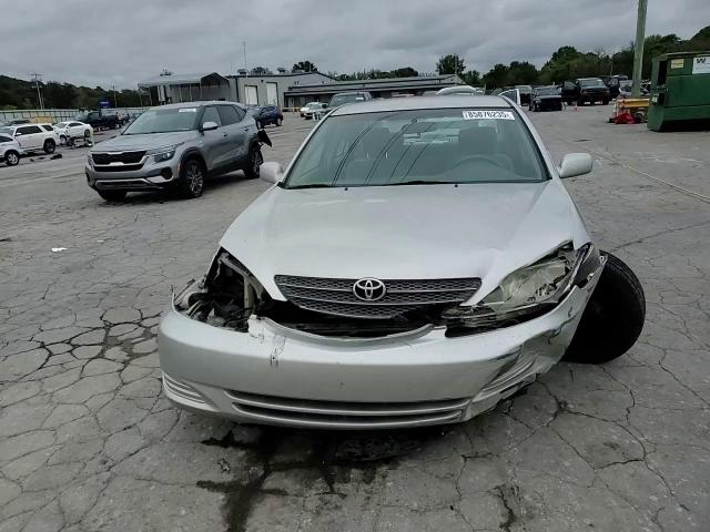 2004 Toyota Camry Le VIN: 4T1BE32K84U881597 Lot: 85876235