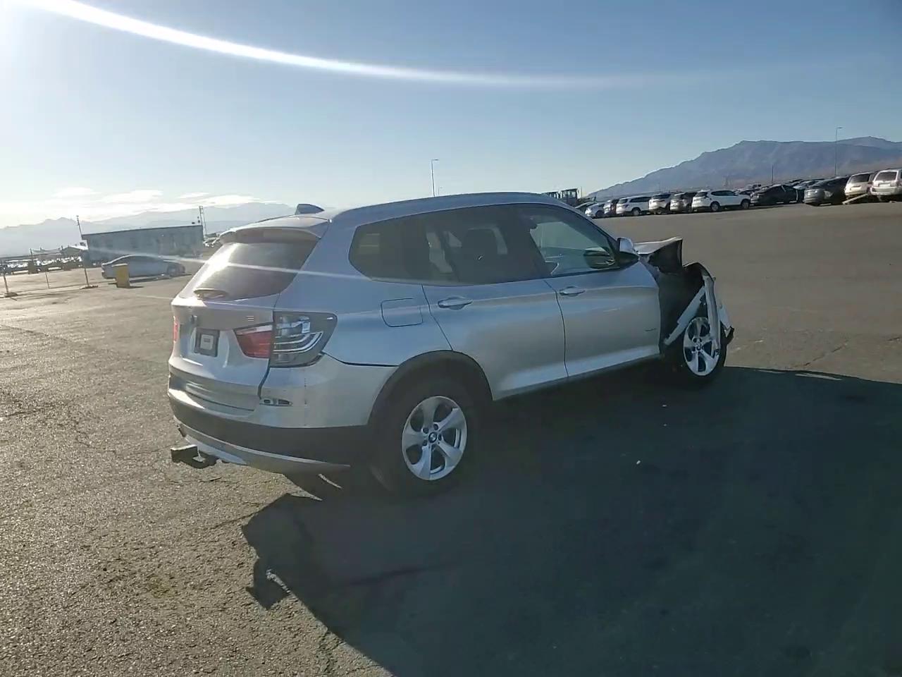 Фото: 5UXWX5C57CL721413