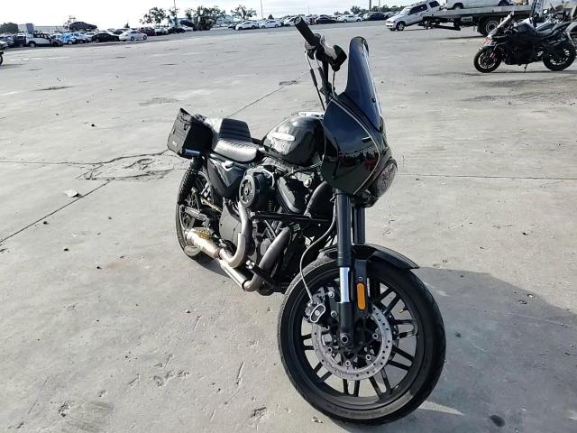 2017 Harley-Davidson Xl1200 Cx VIN: 1HD1LM314HC400630 Lot: 90216275