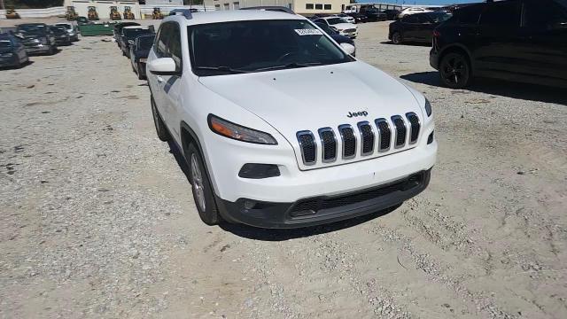 2015 Jeep Cherokee Latitude VIN: 1C4PJLCB6FW781784 Lot: 82654875