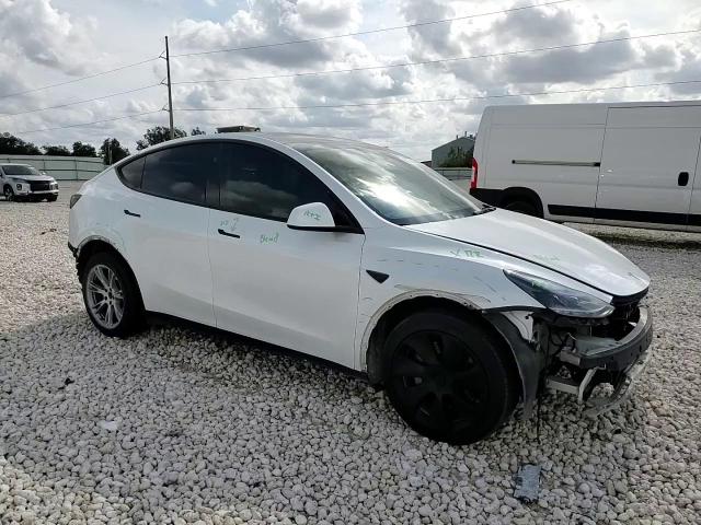 2024 Tesla Model Y VIN: 7SAYGDEE2RA259193 Lot: 89858845