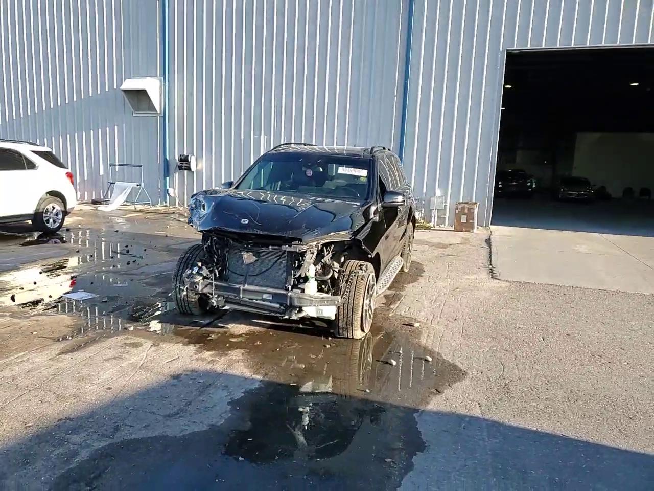 Фото: 4JGDA5JB6JB104022