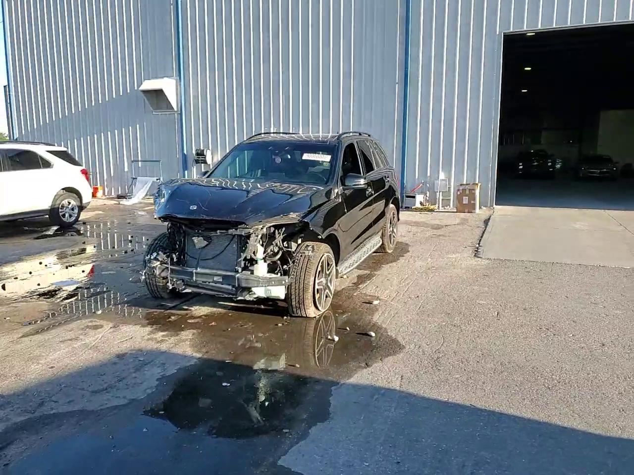 Фото: 4JGDA5JB6JB104022