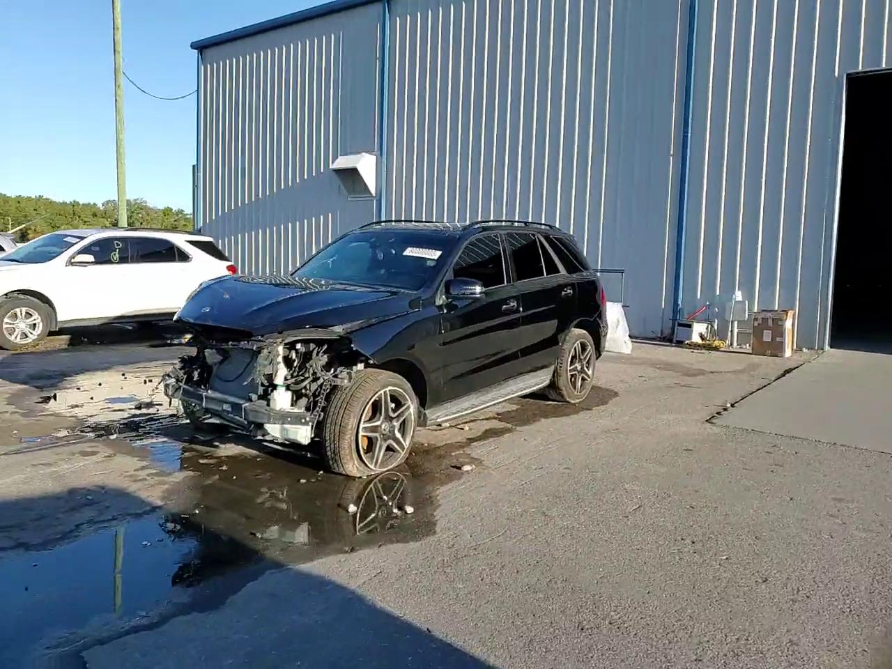 Фото: 4JGDA5JB6JB104022