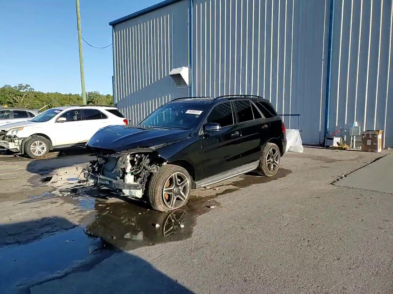 Фото: 4JGDA5JB6JB104022