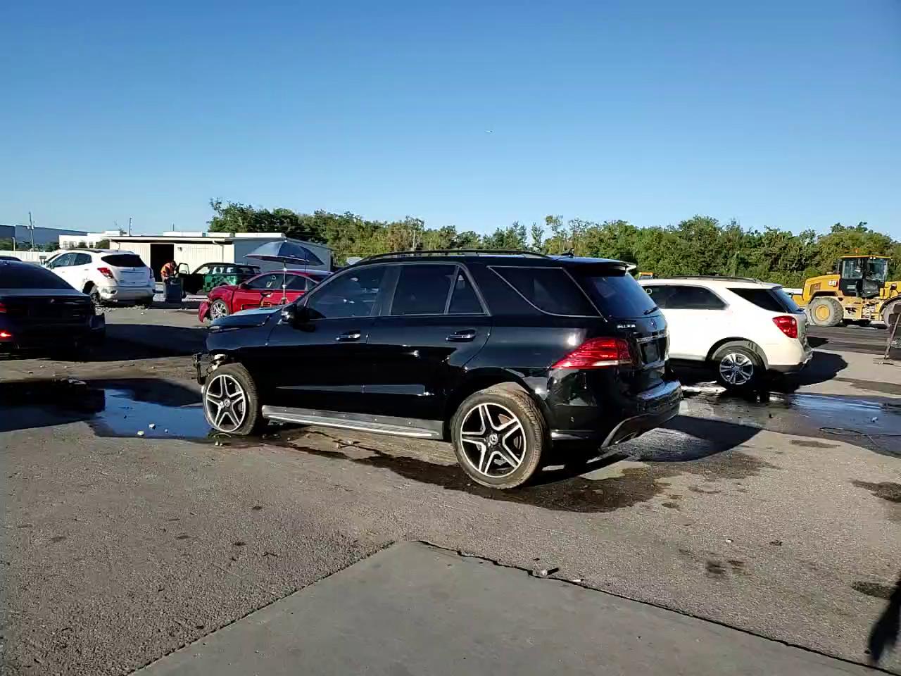 Фото: 4JGDA5JB6JB104022