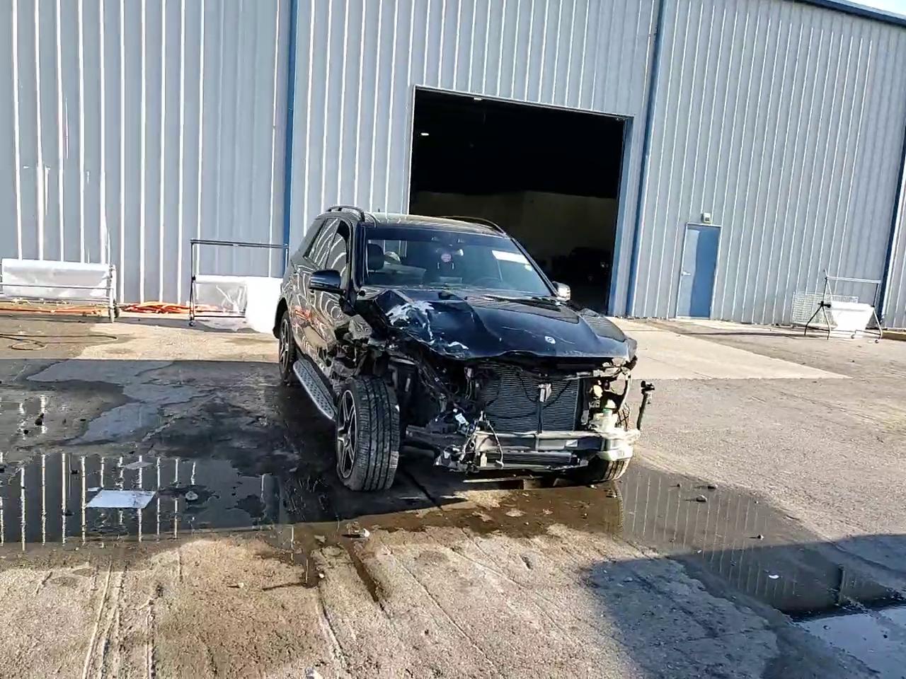 Фото: 4JGDA5JB6JB104022