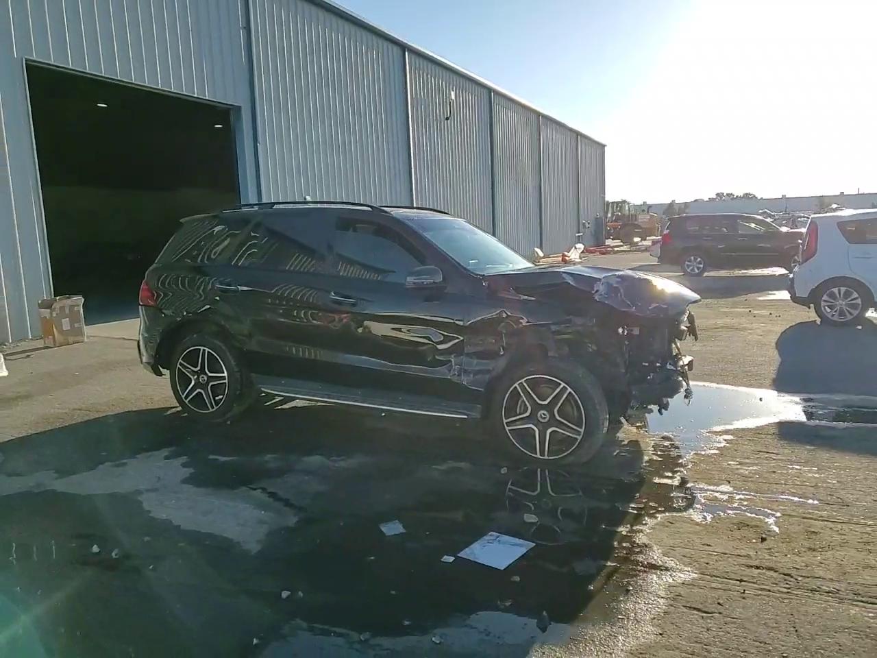 Фото: 4JGDA5JB6JB104022