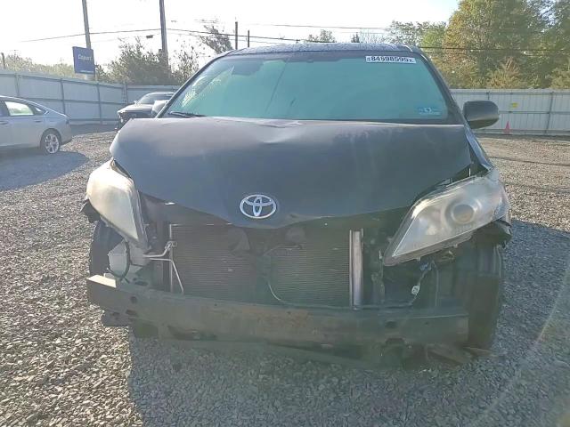 2011 Toyota Sienna Xle VIN: 5TDYK3DCXBS134677 Lot: 84698595