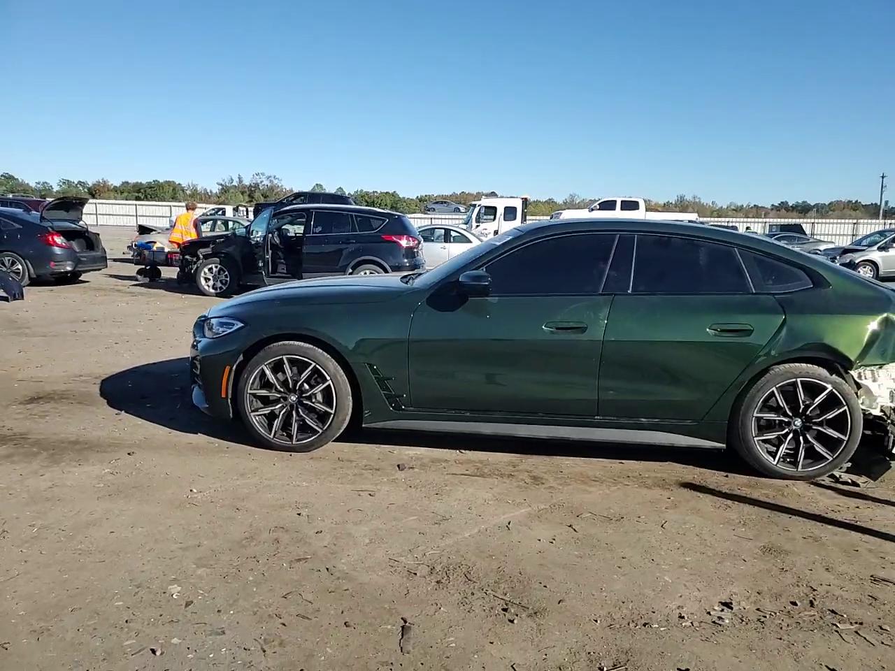 Фото: WBY73AW09RFS88497