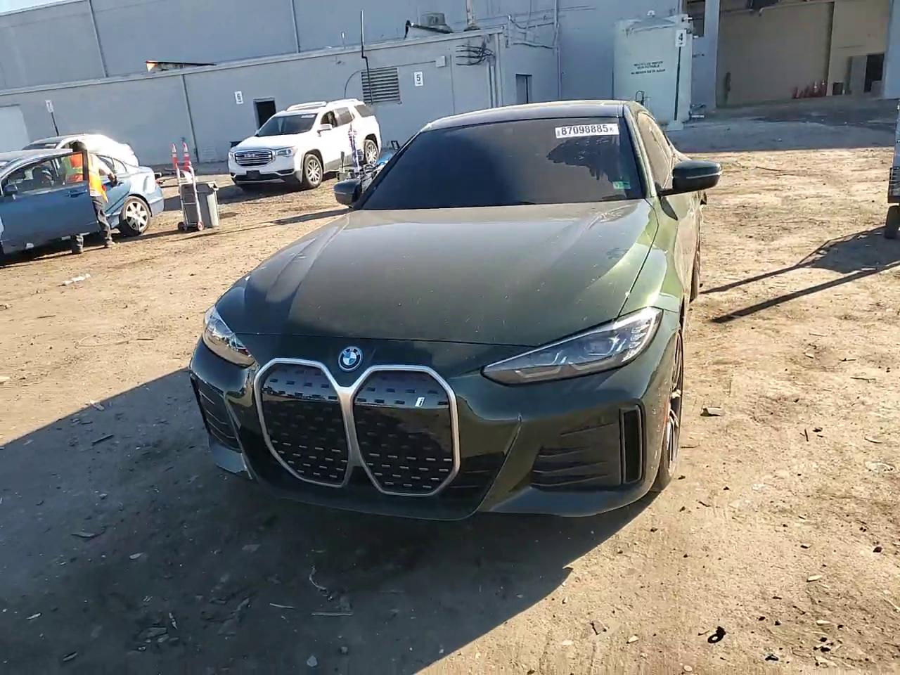 Фото: WBY73AW09RFS88497