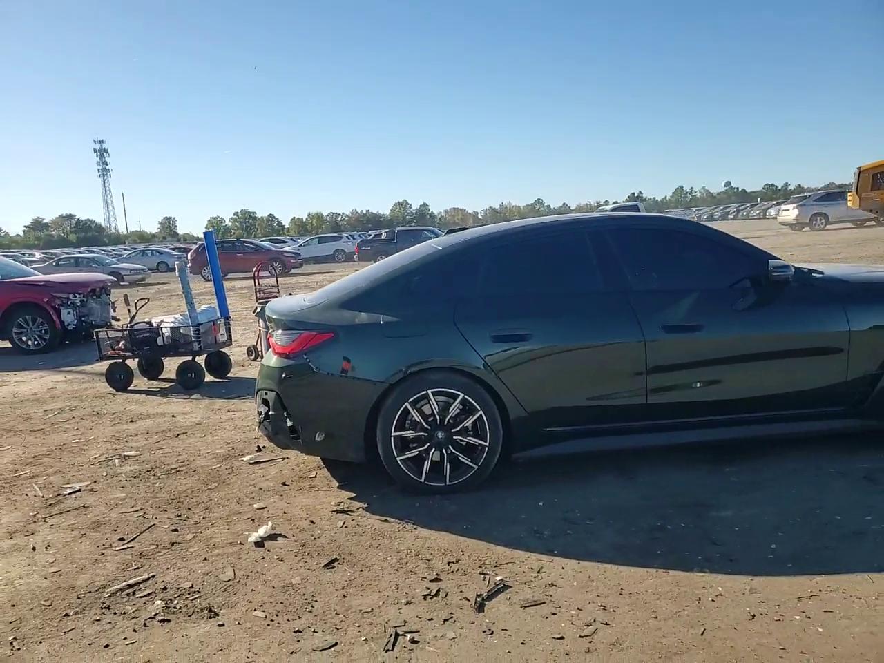 Фото: WBY73AW09RFS88497