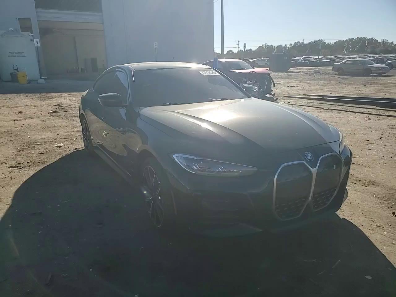 Фото: WBY73AW09RFS88497