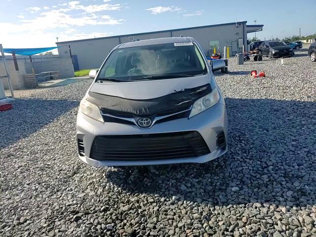 2018 Toyota Sienna Le VIN: 5TDKZ3DC5JS945139 Lot: 84890405