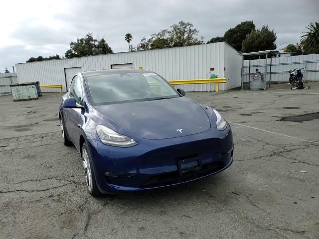 2022 Tesla Model Y VIN: 7SAYGDEE0NF423988 Lot: 84914985