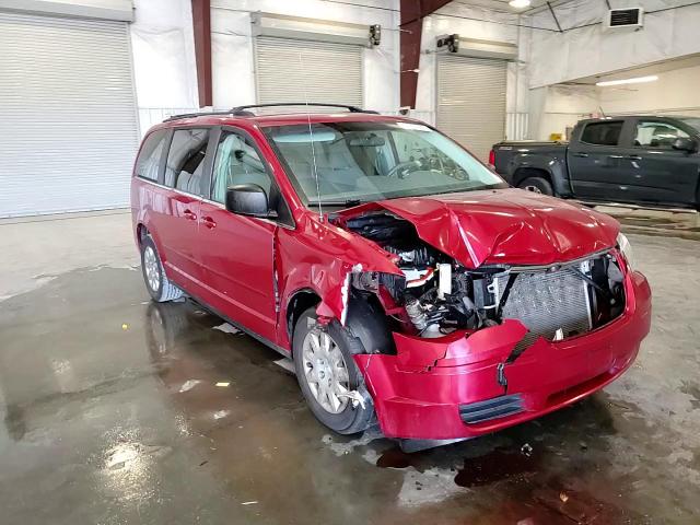 2010 Chrysler Town & Country Lx VIN: 2A4RR4DE3AR166105 Lot: 86264355