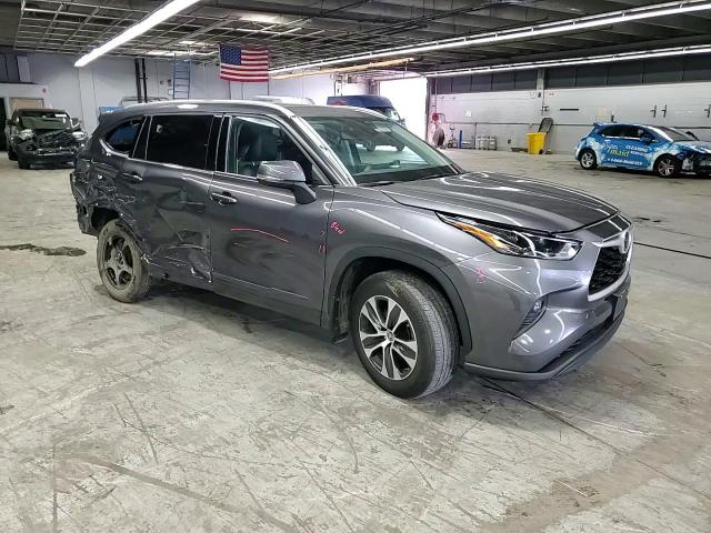 2022 Toyota Highlander Xle VIN: 5TDGZRBH2NS240716 Lot: 81997245