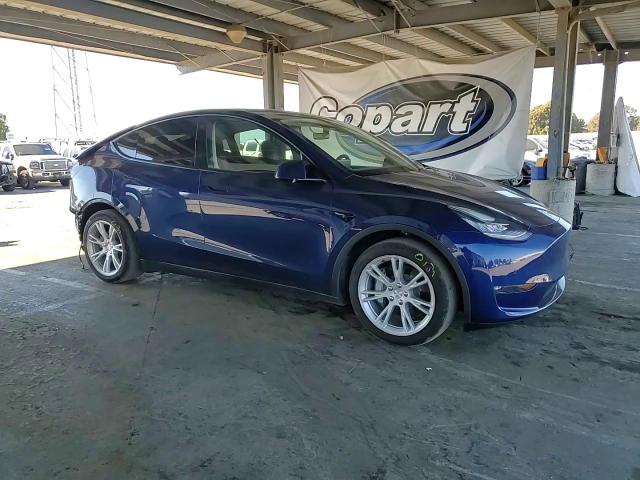 2021 Tesla Model Y VIN: 5YJYGAEE8MF113162 Lot: 90383005